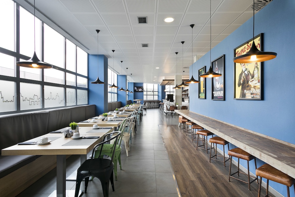Madrid Airport Suites Affiliated By Melia 55/67