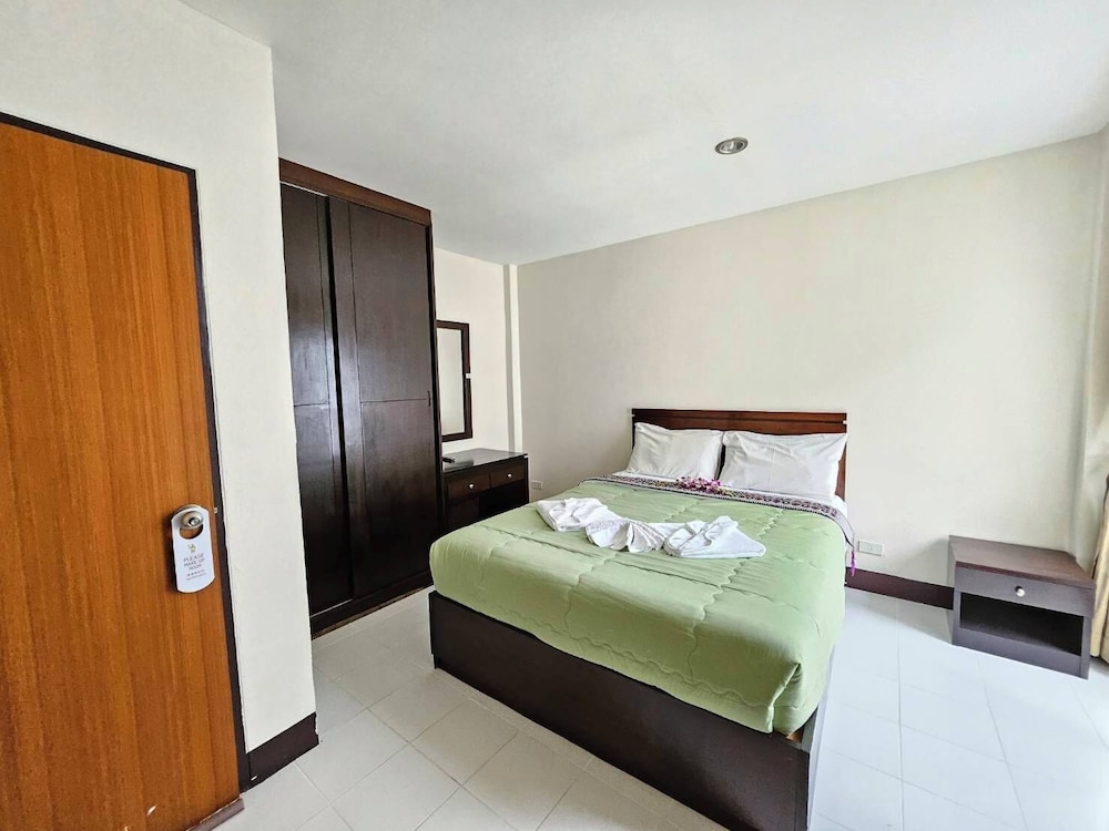 Patong Moon Inn Guesthouse 6/48