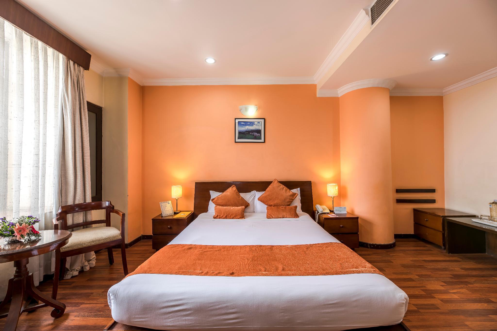 غرفة ديلوكس بسرير كينج بإطلالة على المدينة، SUMMIT RESIDENCY AIRPORT HOTEL 2/2