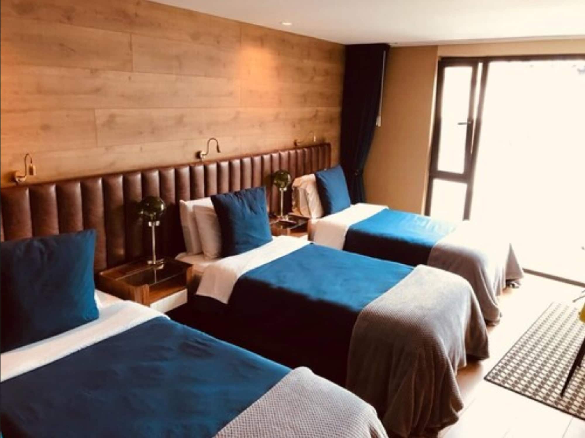 غرفة قياسية ثلاثية بثلاثة أسرّة، Viajero Bogota Hostel And Spa Ex Hotel Monserrat 4/7