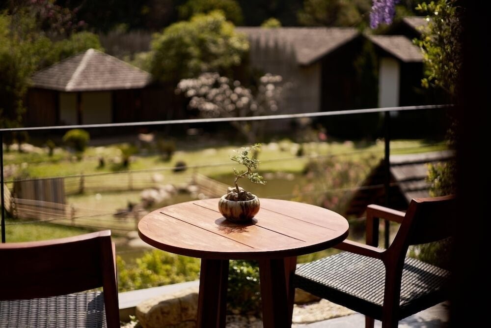 ONSEN @ MONCHAM 52/65