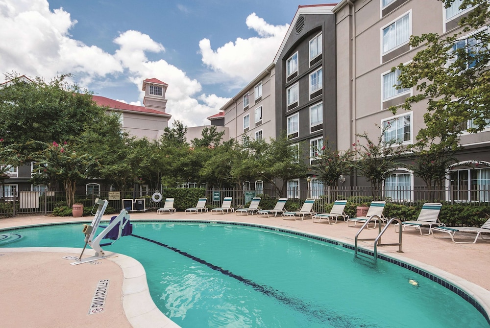 La Quinta Inn & Suites by Wyndham Houston Bush IAH South 23/46