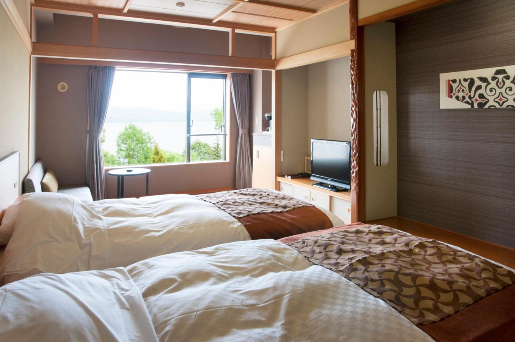 Japanese, Twin Beds, Lake View, Wing Building