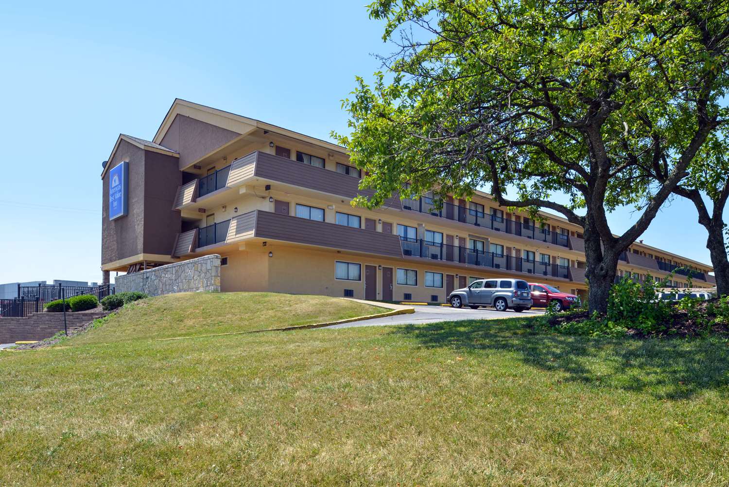 Americas Best Value Inn Pittsburgh Airport 34/36