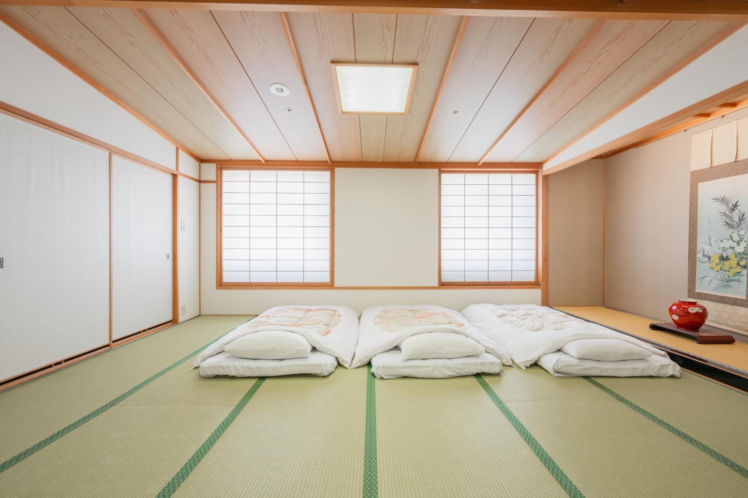 Japanese, 4 Futon Beds