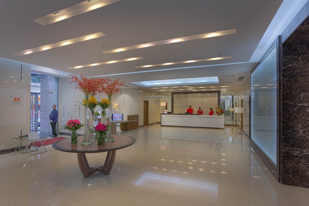 Valero Grand Suite By Swiss-Belhotel Makati 8/36