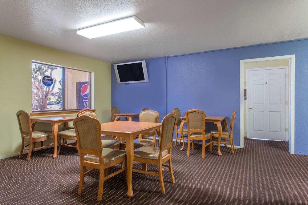 Days Inn By Wyndham Kingman West 26/31