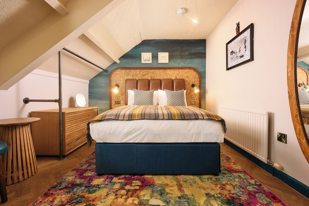 COMFORT, DOUBLE BED