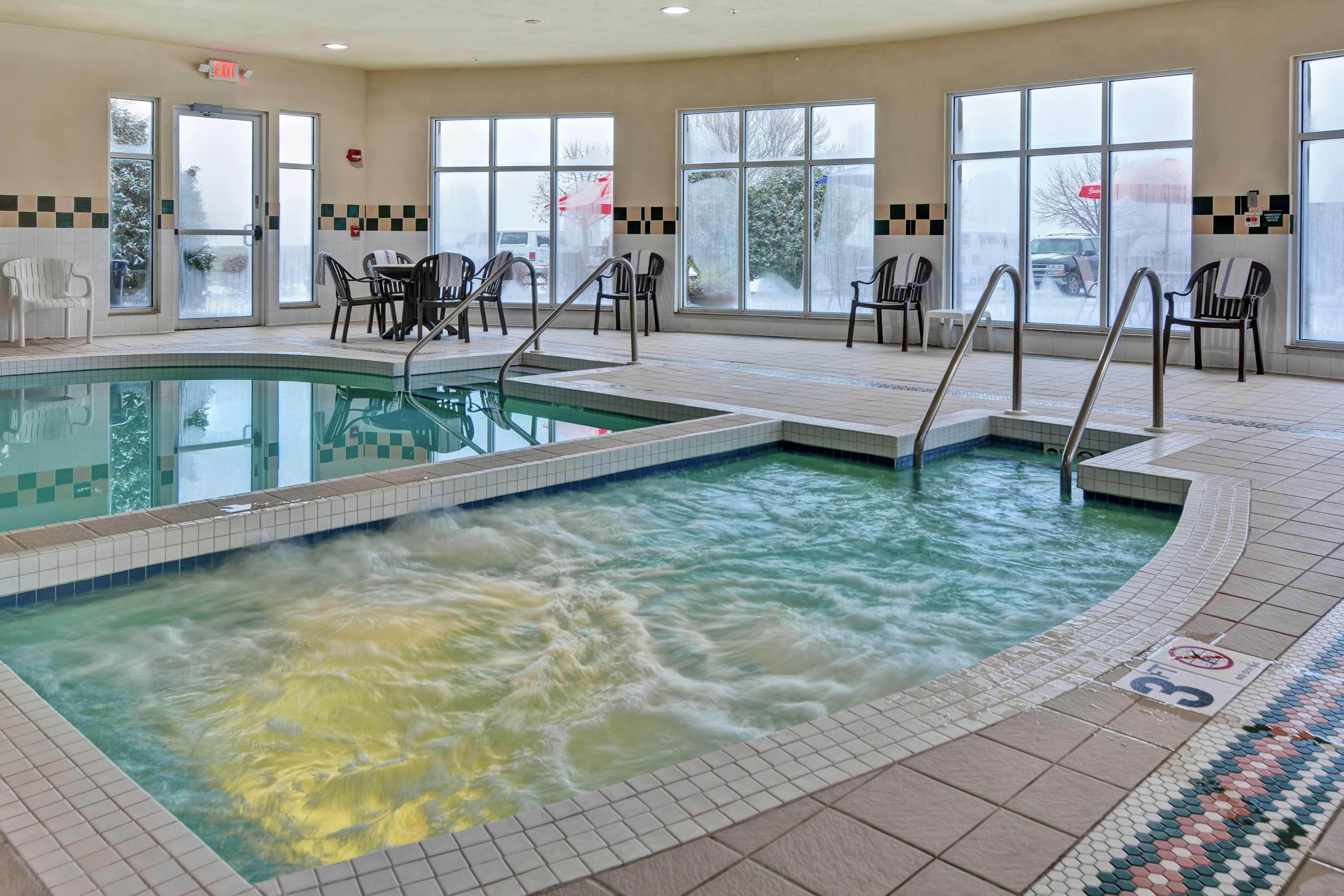swimming pool spa