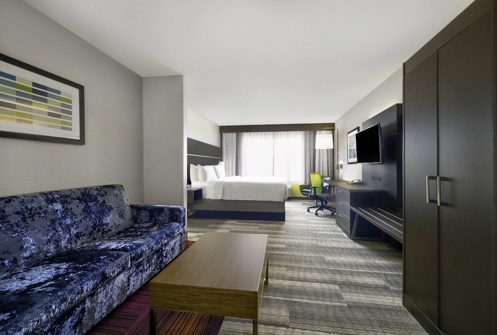 Holiday Inn Express Hotel And Suites Kansas City Grandview 50/64