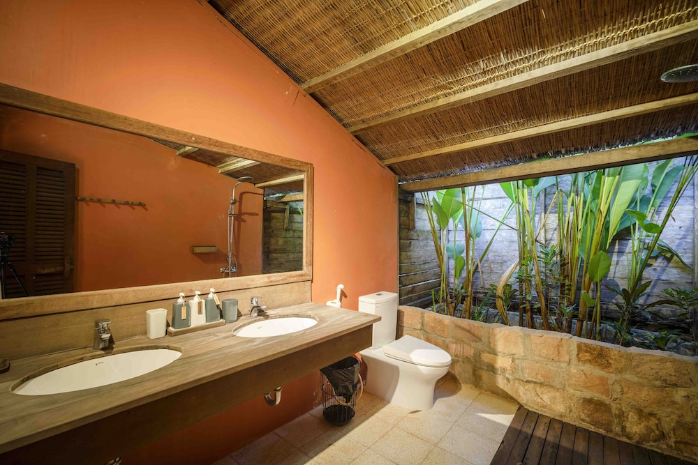 Mango Bay Resort 48/50