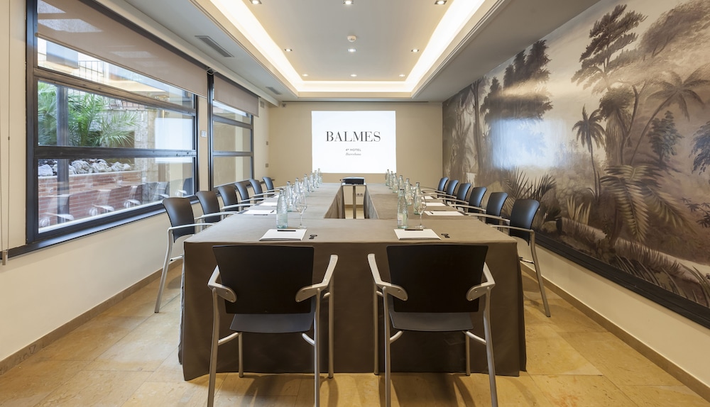 Balmes Hotel 62/73