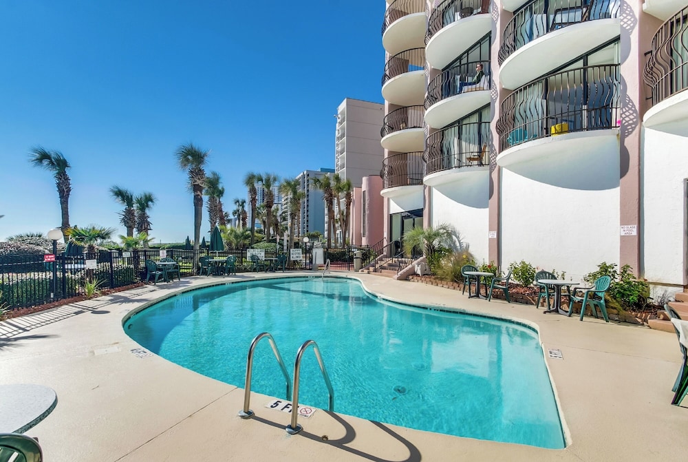 Palms Resort 3/79
