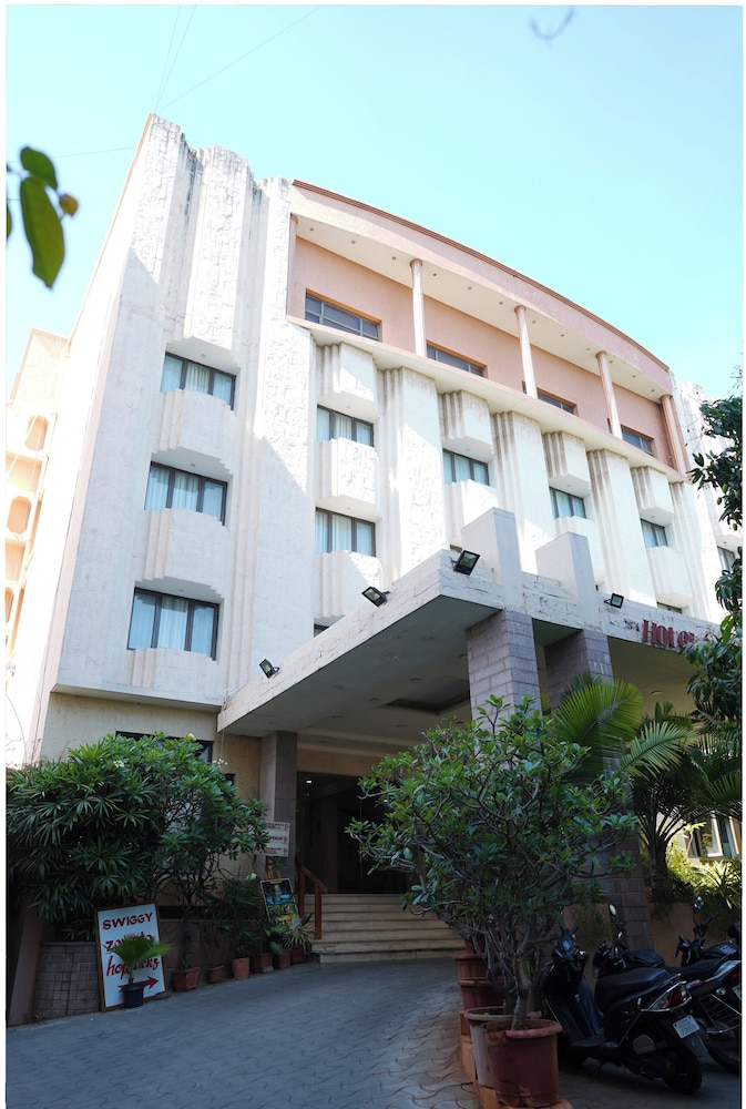 Hotel Surguru 6/60