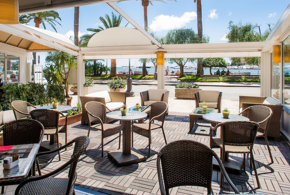 Hotel Vesuvio 40/67