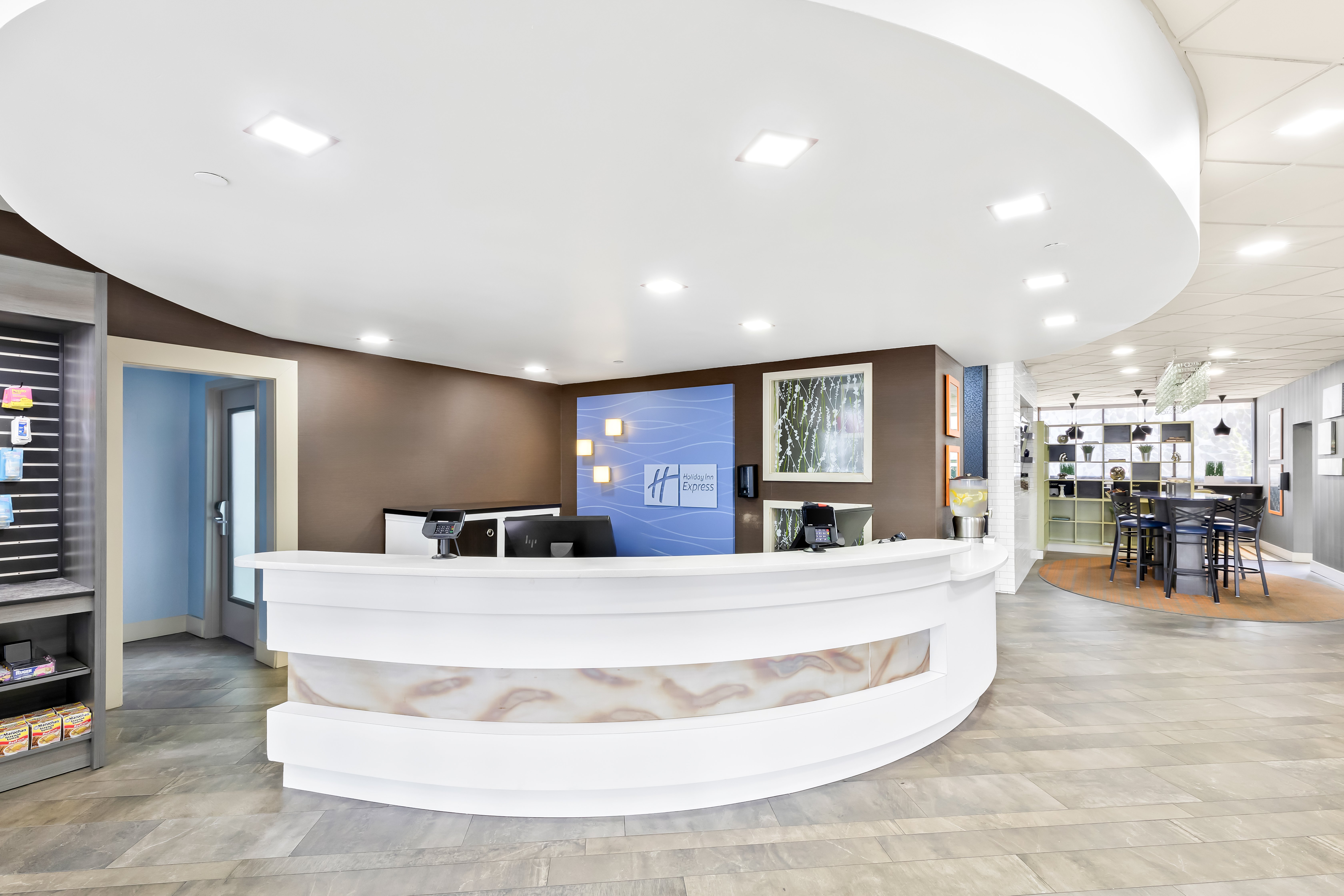 Holiday Inn Express Atlanta Galleria Ballpark Areaa 1/46