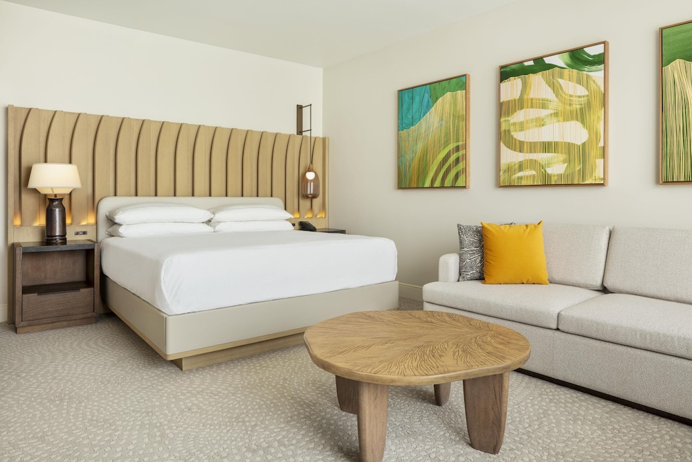 Renovated, Palace, King Bed, Ocean View, Sofa، Hilton Waikoloa Village 4/8