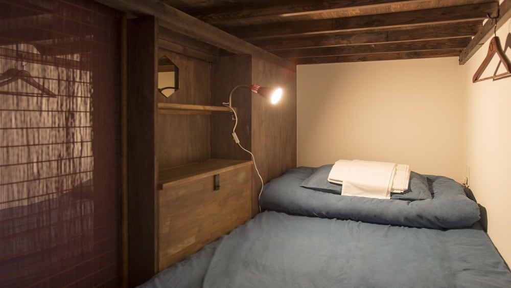 MIXED DORM, 12 BEDS
