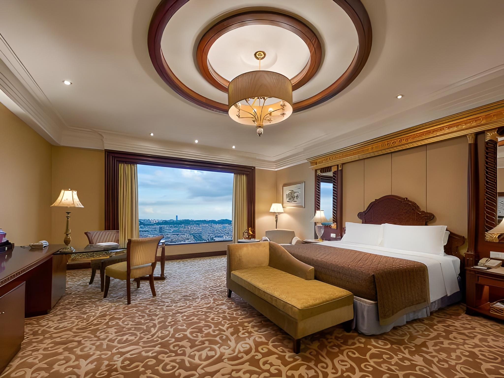 غرفة تنفيذية بسرير كوين، Regal Palace Hotel 2/2