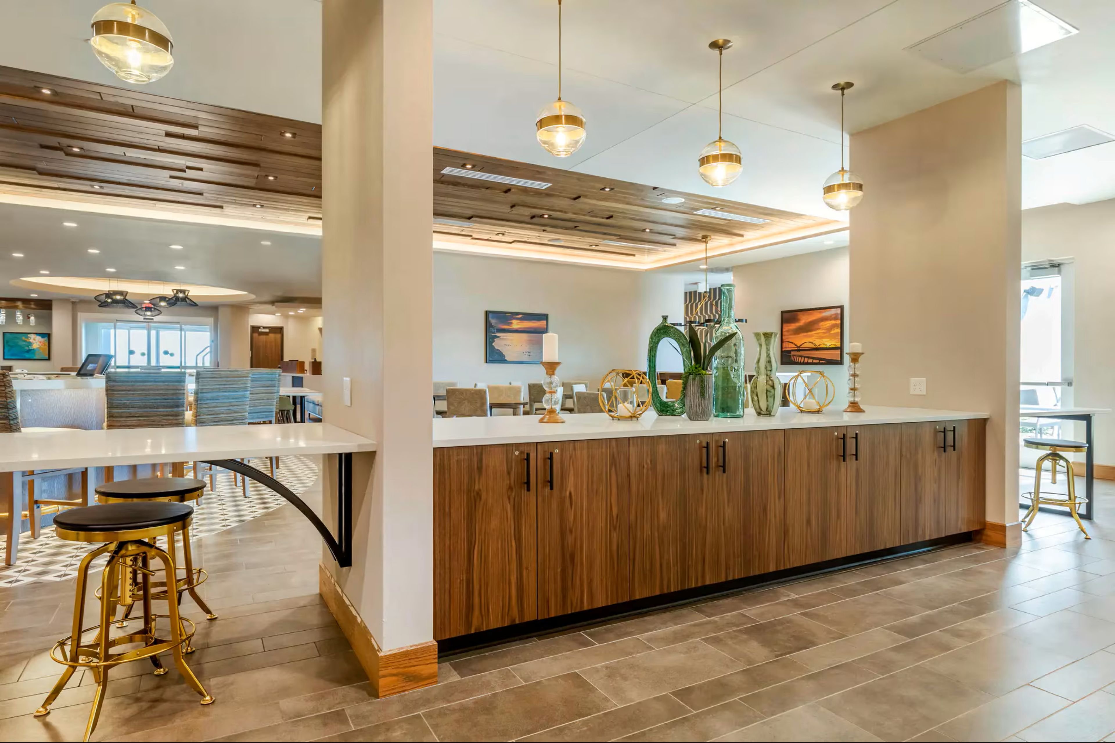 Holiday Inn Express Bettendorf - Davenport NE by IHG 8/41
