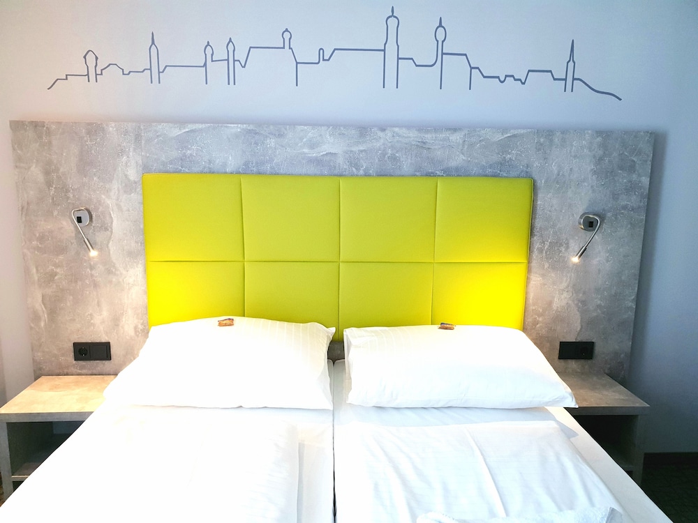 SleepySleepy Hotel Dillingen 12/47
