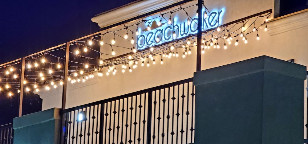 Beachwalker Inn and Suites 2/50