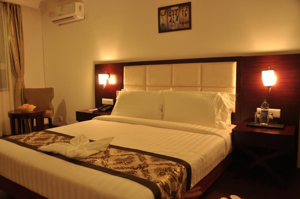 CLARKS INN BADAMI 5/25