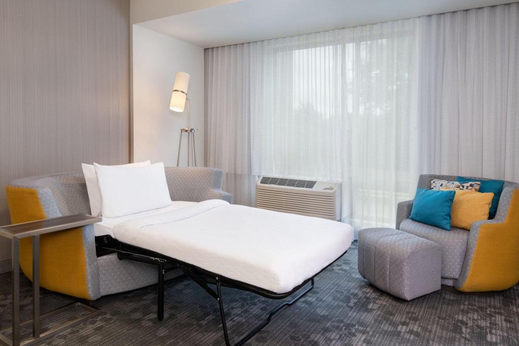 Room, 2 Queen Beds, Parlor, Sofa