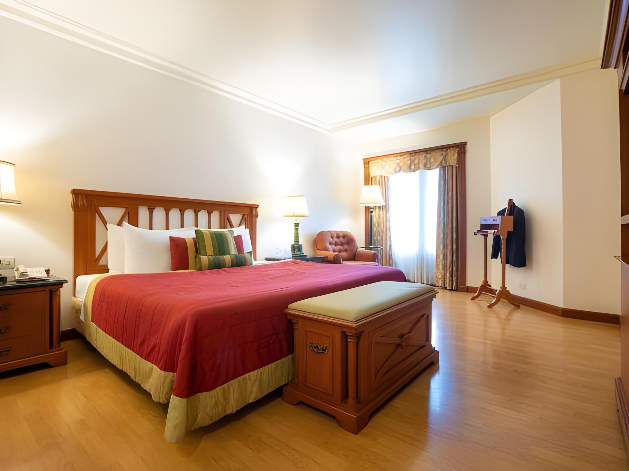 Orchid, Suite, King Bed