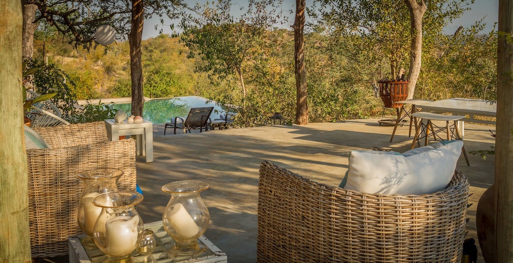 Mbizi Bush Lodge 12/50