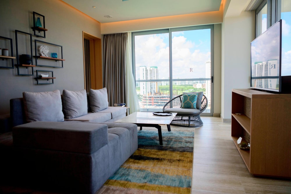 Renaissance Cancun Resort And Marina 44/76