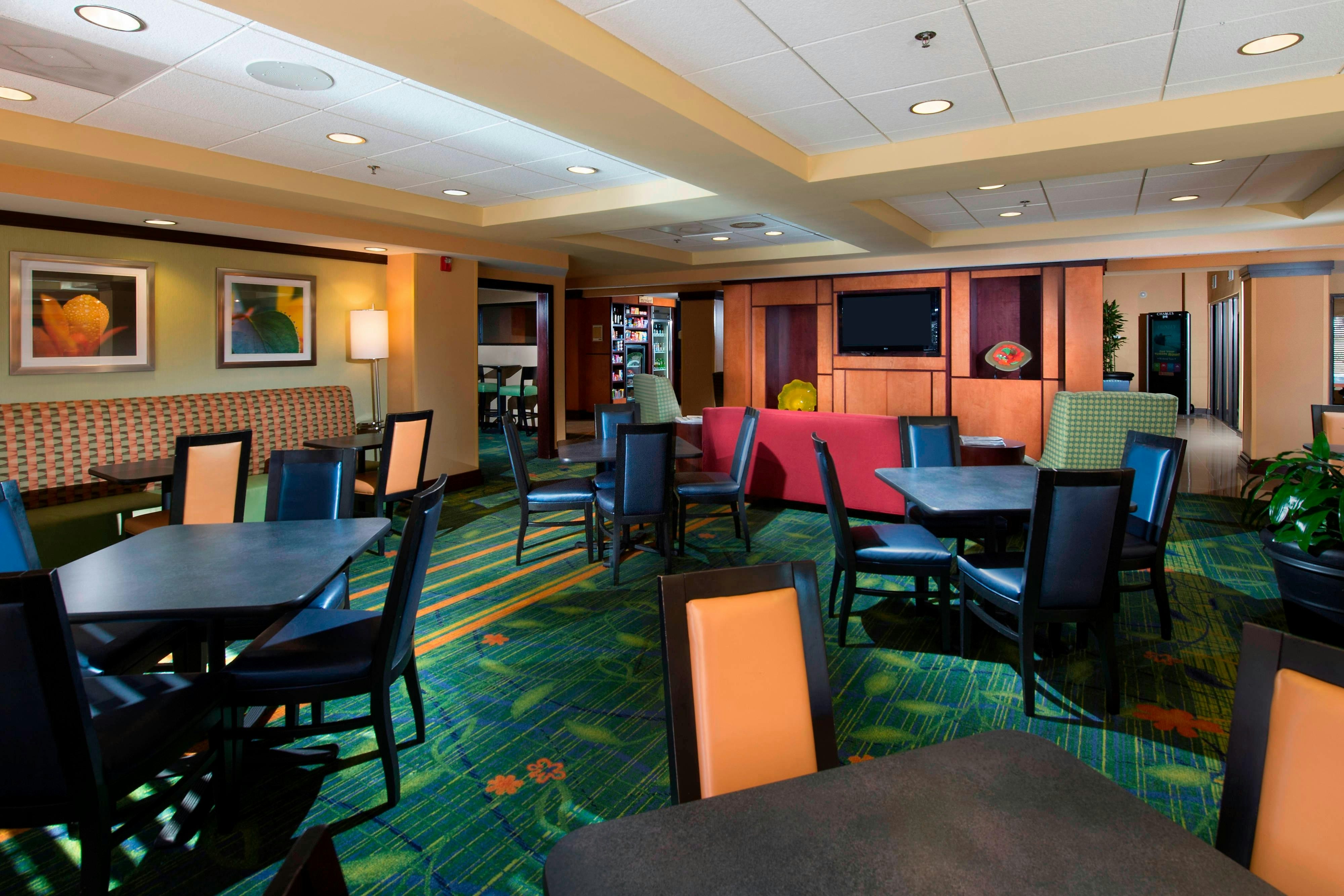Fairfield Inn Suites Charleston Airport Convention Center 27/45