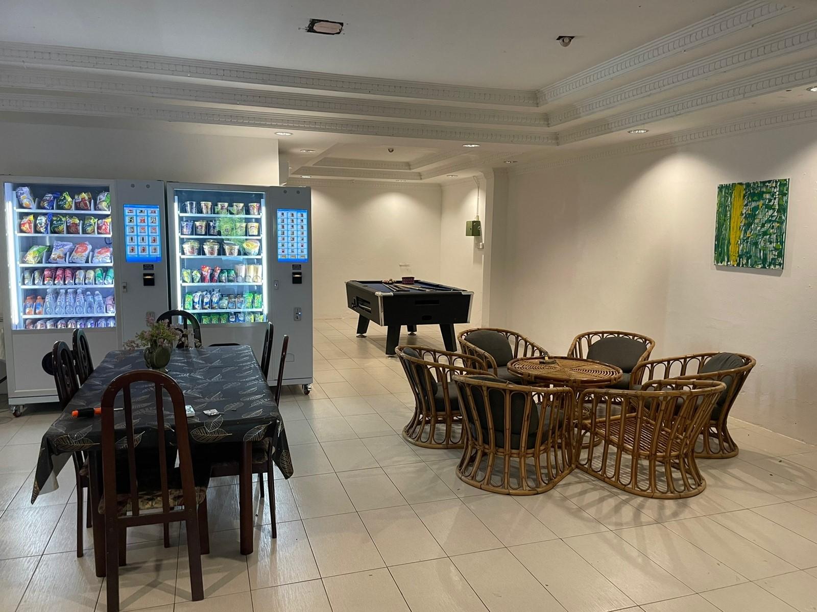 Yew Hotel 20/27