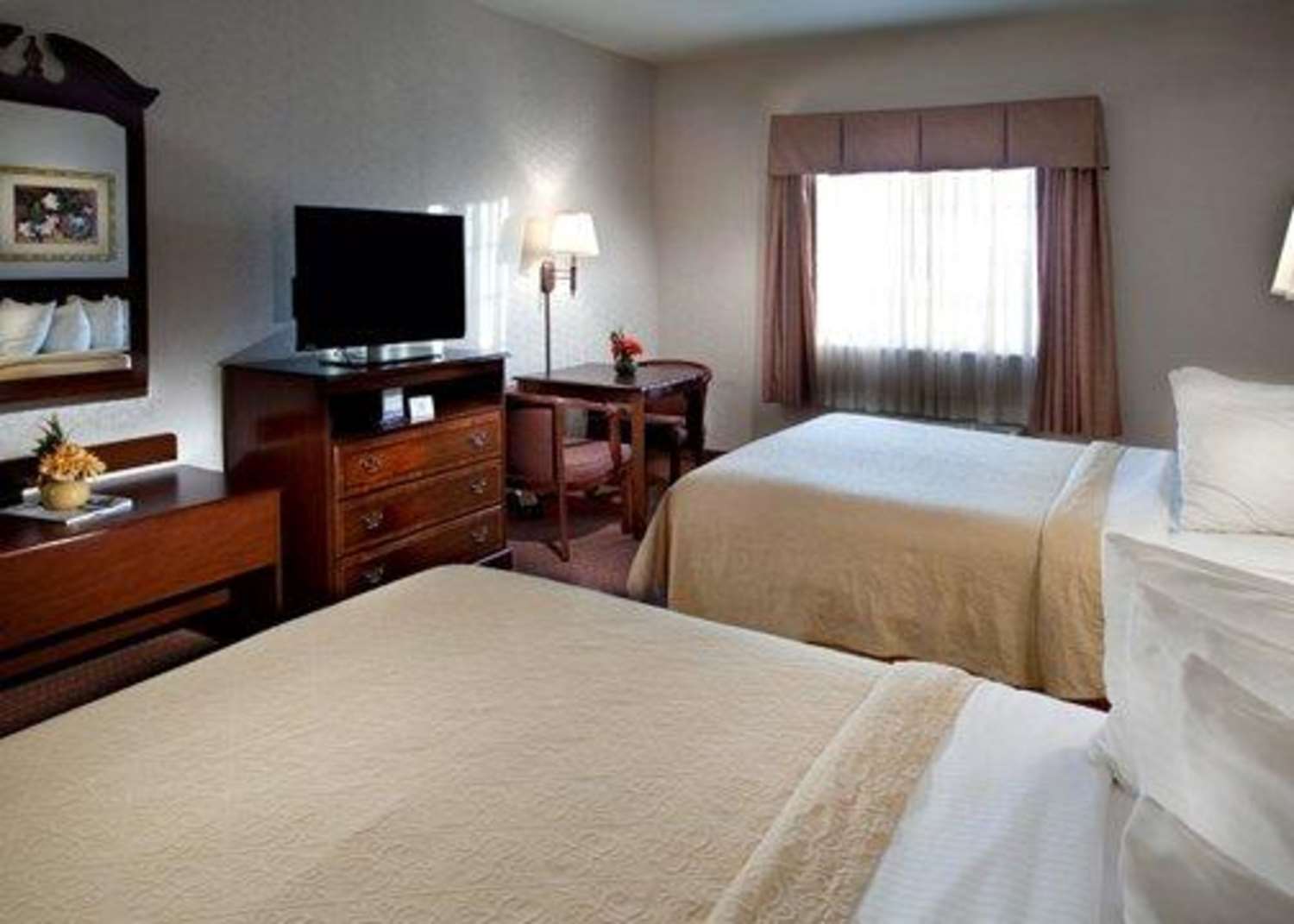 ROOM, 2 QUEEN BEDS