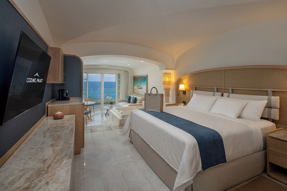 HONEYMOON, SUPERIOR, SUITE, KING BED, OCEAN FRONT