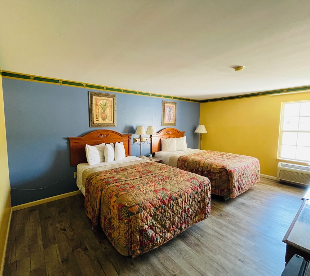 Mountain Inn and Suites Dunlap 2/22