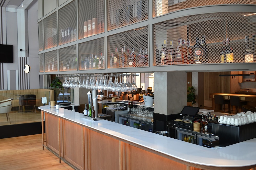 AC Hotel Avenida de America by Marriott 37/44