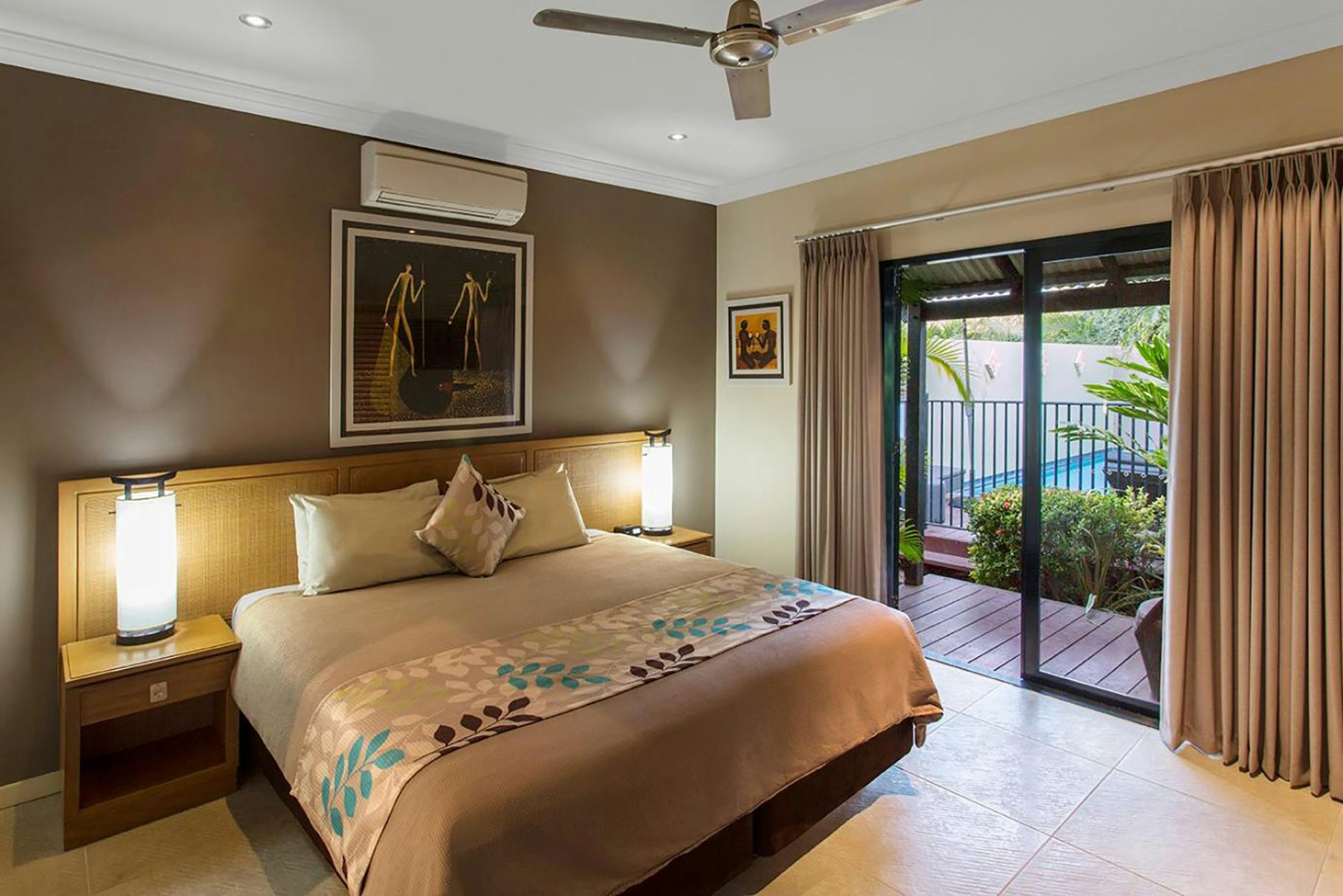 The Pearle of Cable Beach Broome 23/74
