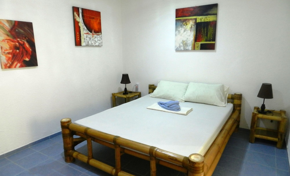 Panglao Chocolate Hills Resort 13/62