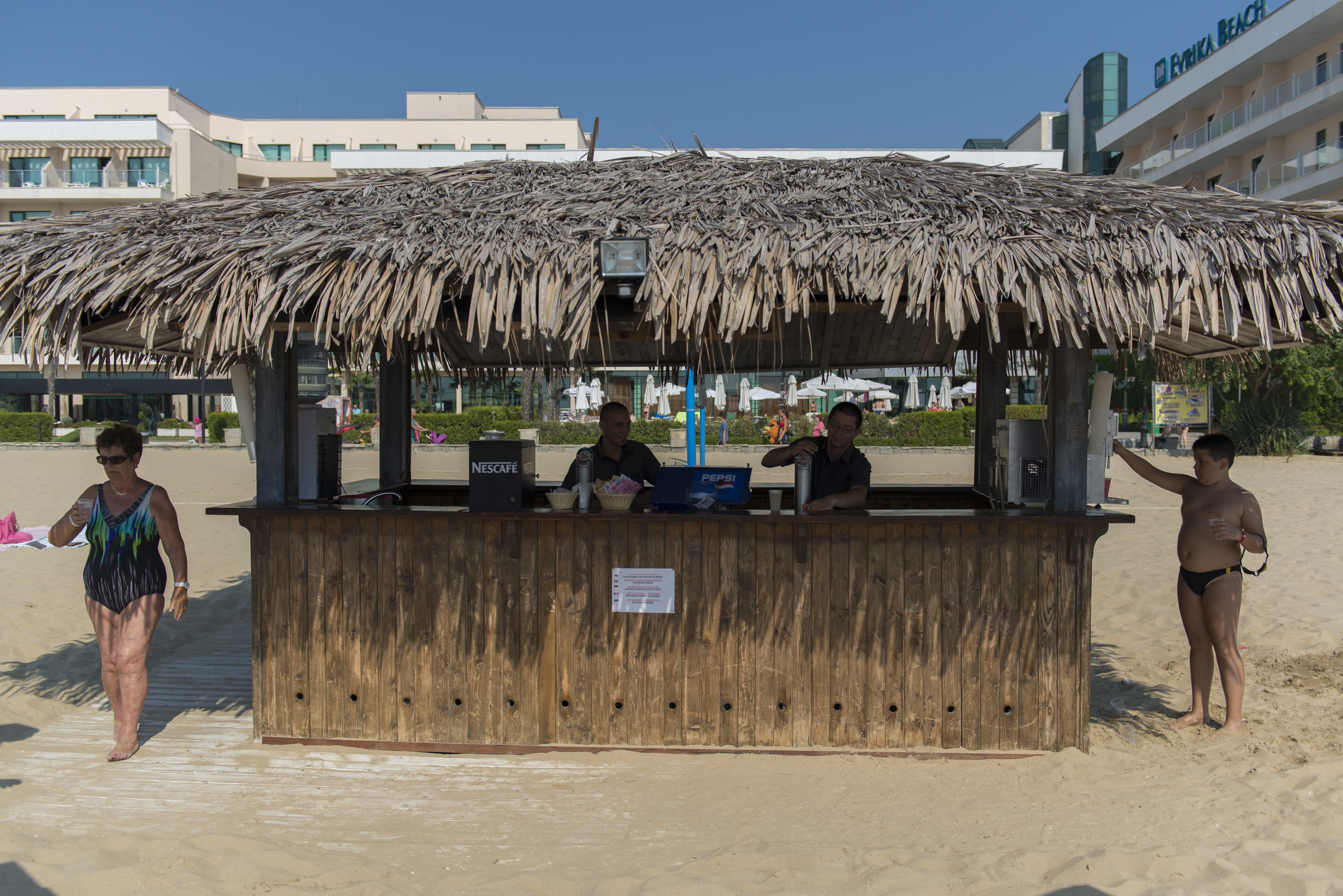 DIT Evrika Beach Club Hotel 62/68