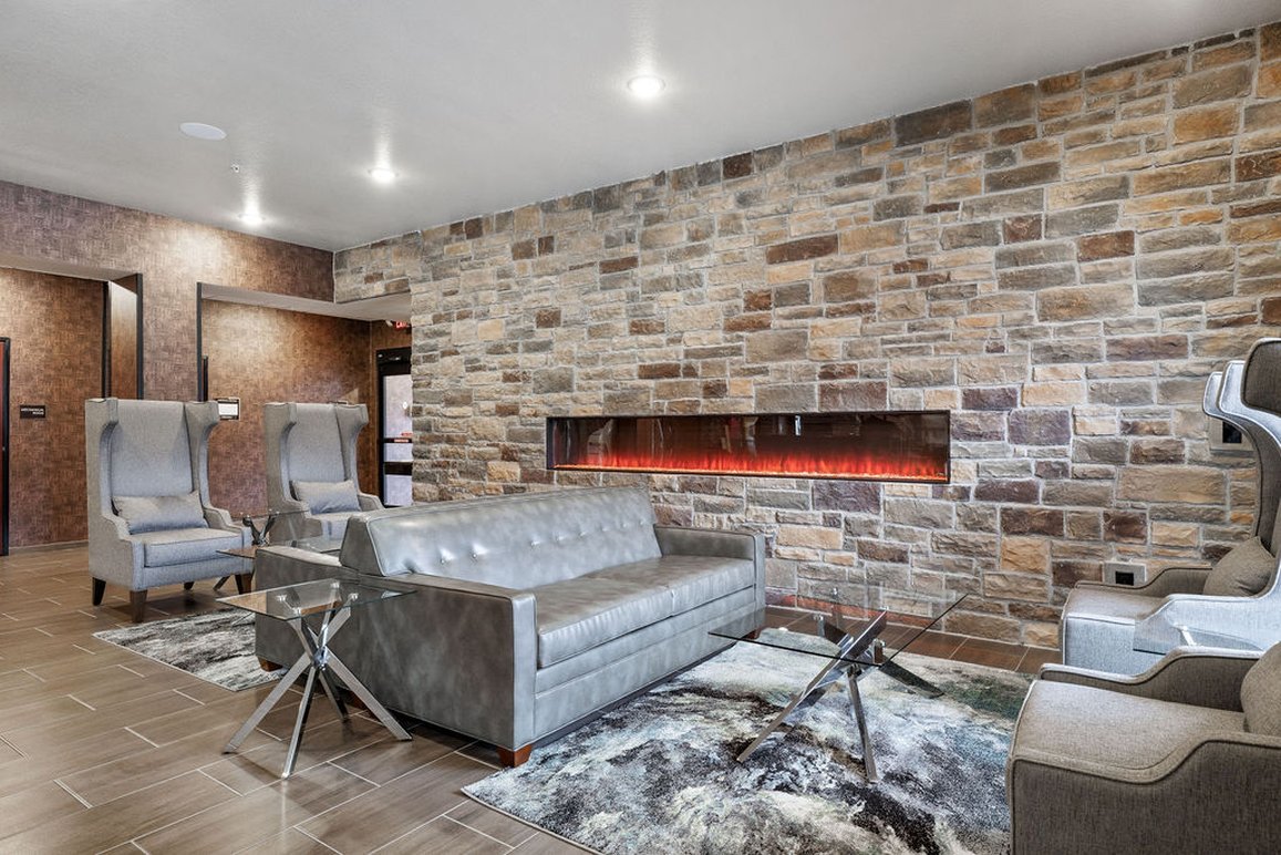 Cobblestone Hotel & Suites - Mosinee 12/23