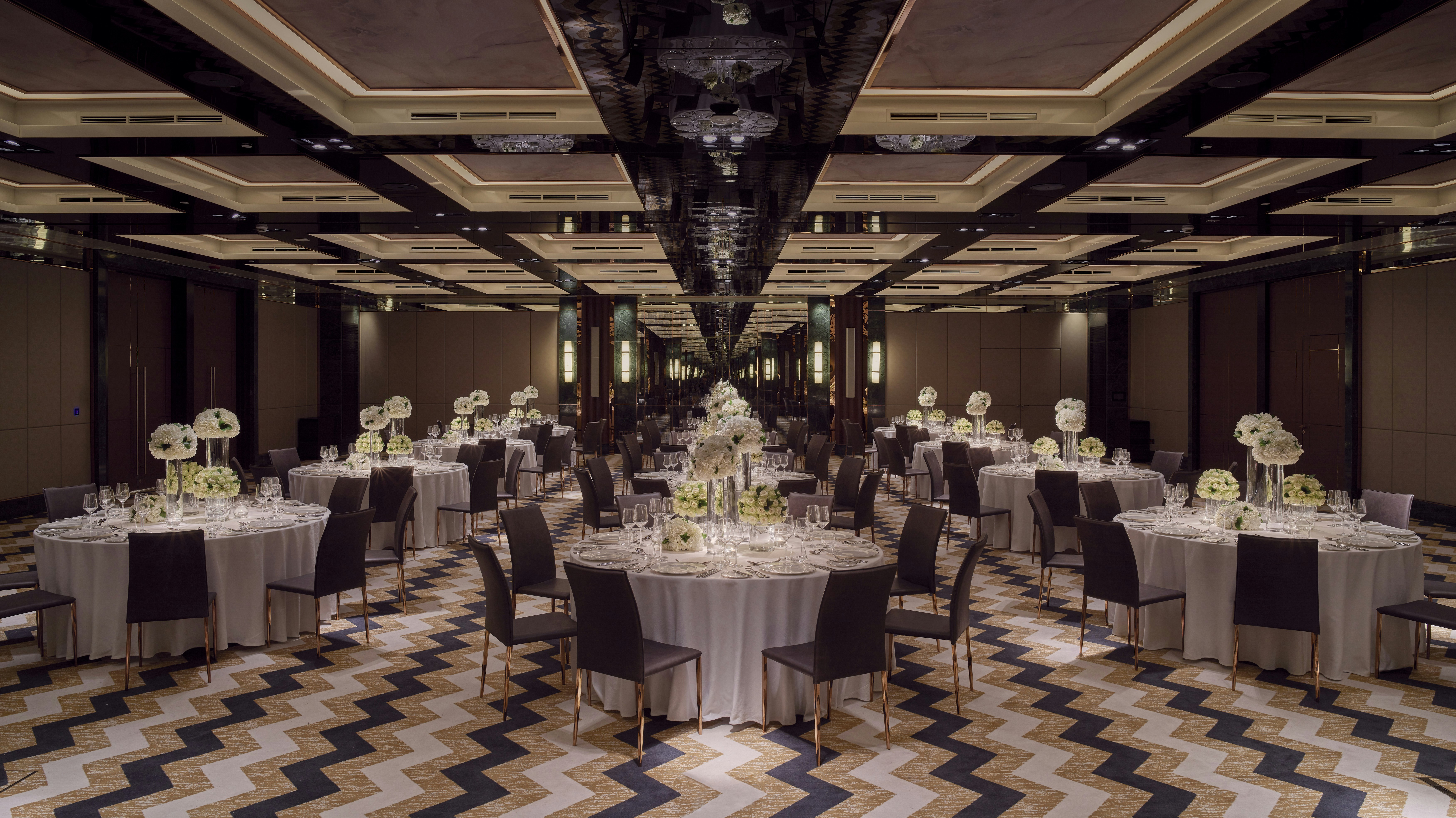 Waldorf Astoria Dubai International Financial Centre 55/60