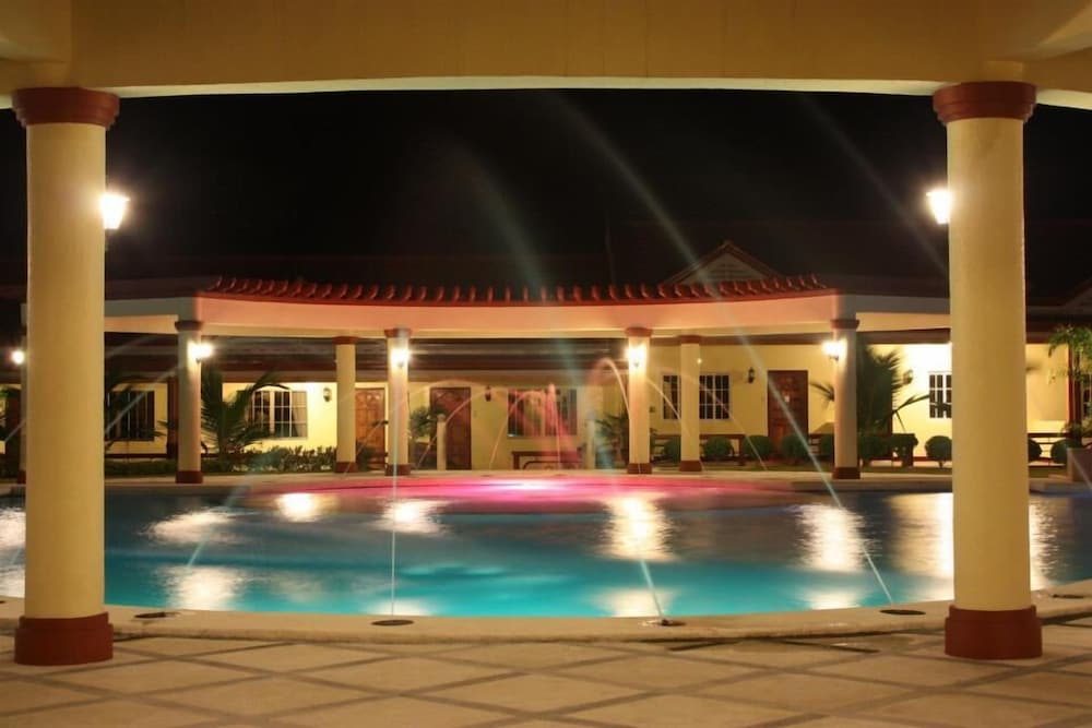 Hagnaya Beach Resort And Restaurant 1/19