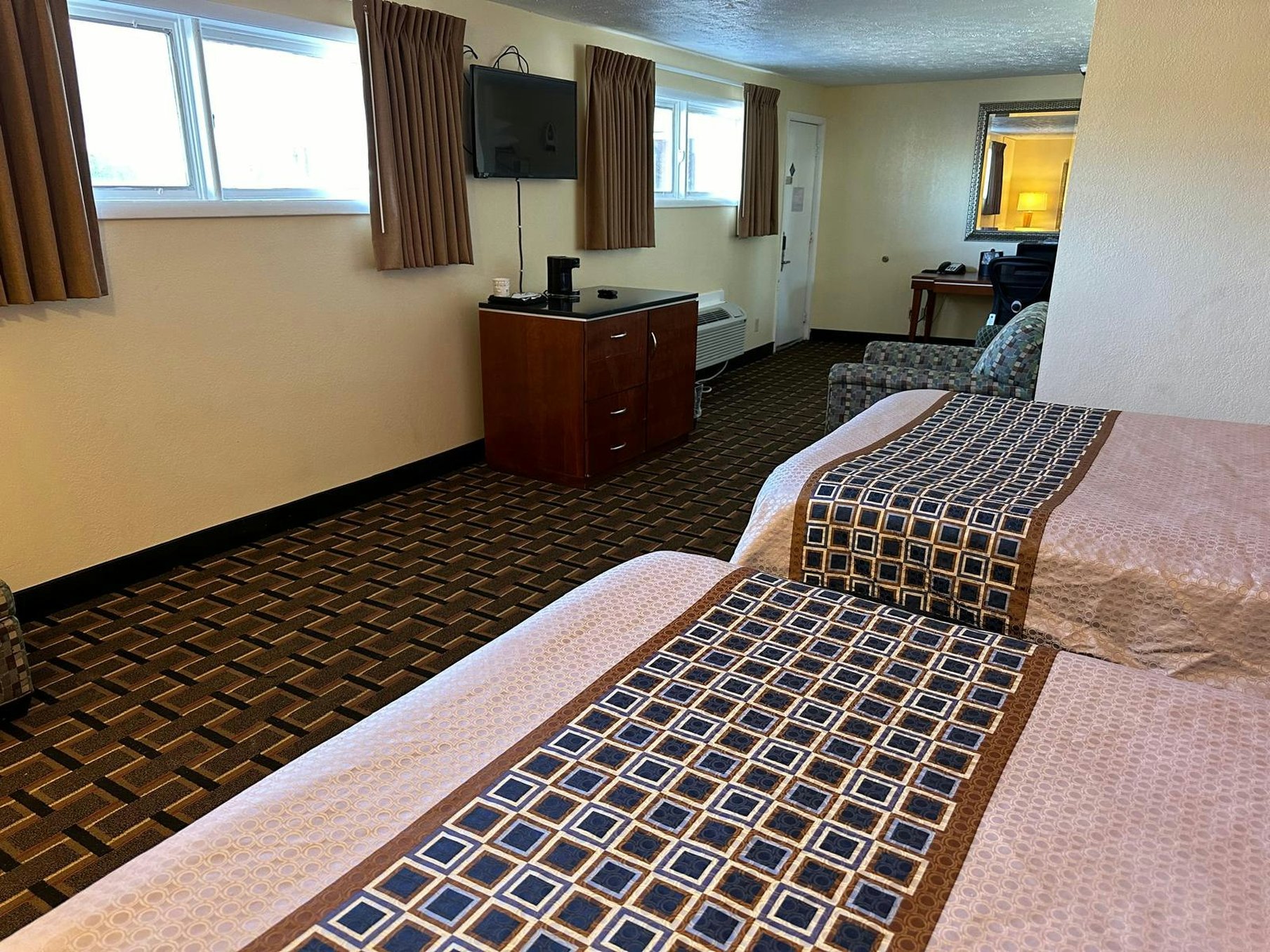 Stay Inn by OYO Near I 80 Lincoln West 22/32