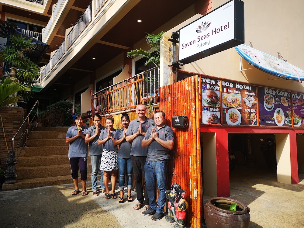 SEVEN SEAS HOTEL 52/64