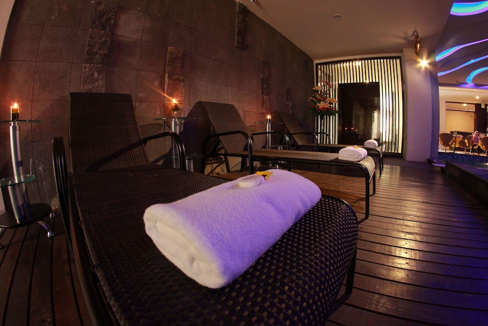Palette Grand Sae Boutique Hotel 56/70