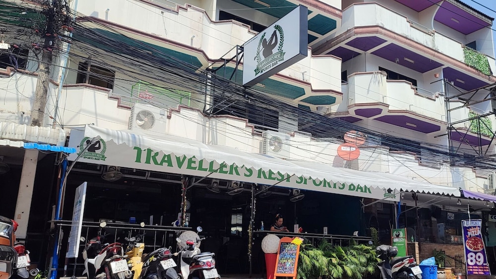 Travellers Rest Hotel 36/40