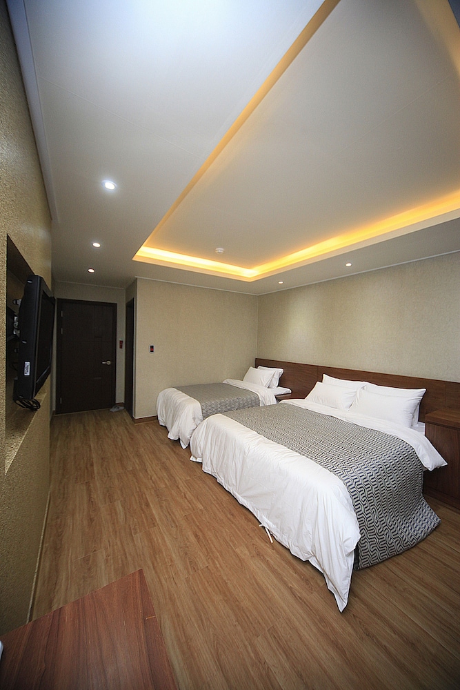 I-Check Hyunjin Hotel 19/67
