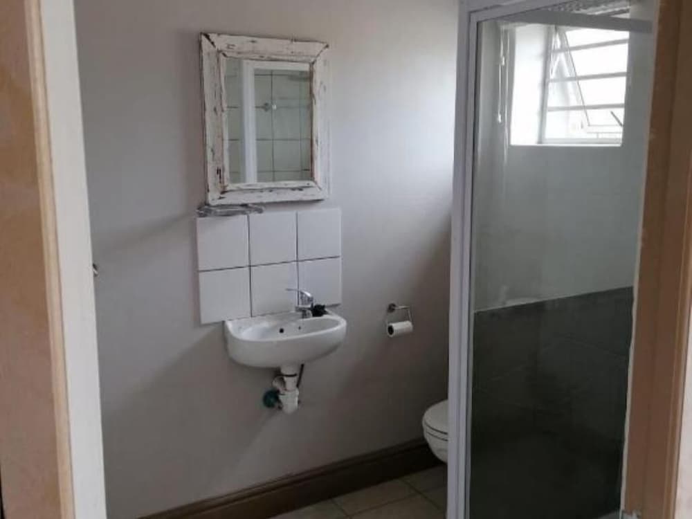 Clanwilliam Accommodation 45/46