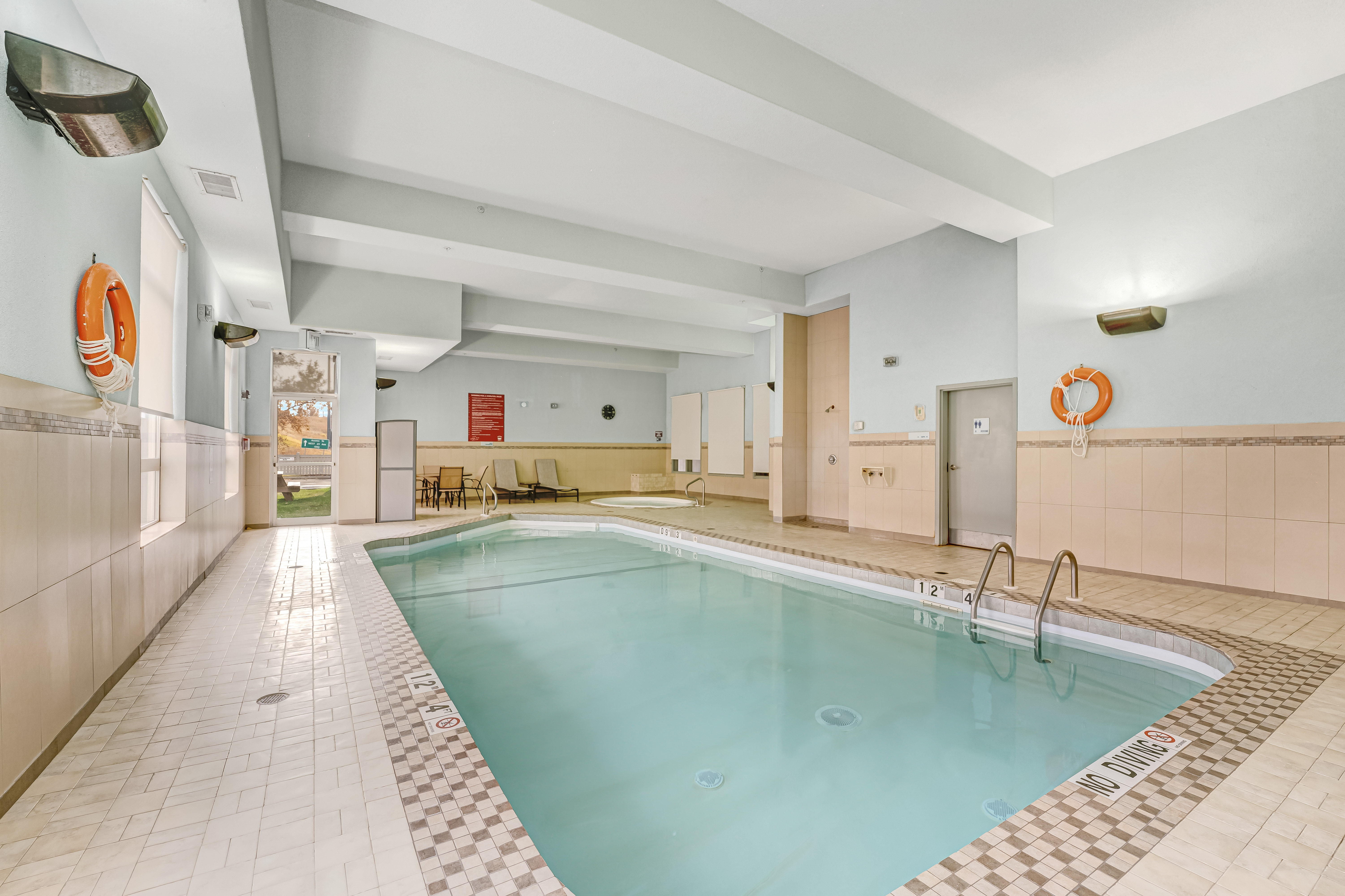 Holiday Inn Express Hotel Suites Edmonton South 26/50
